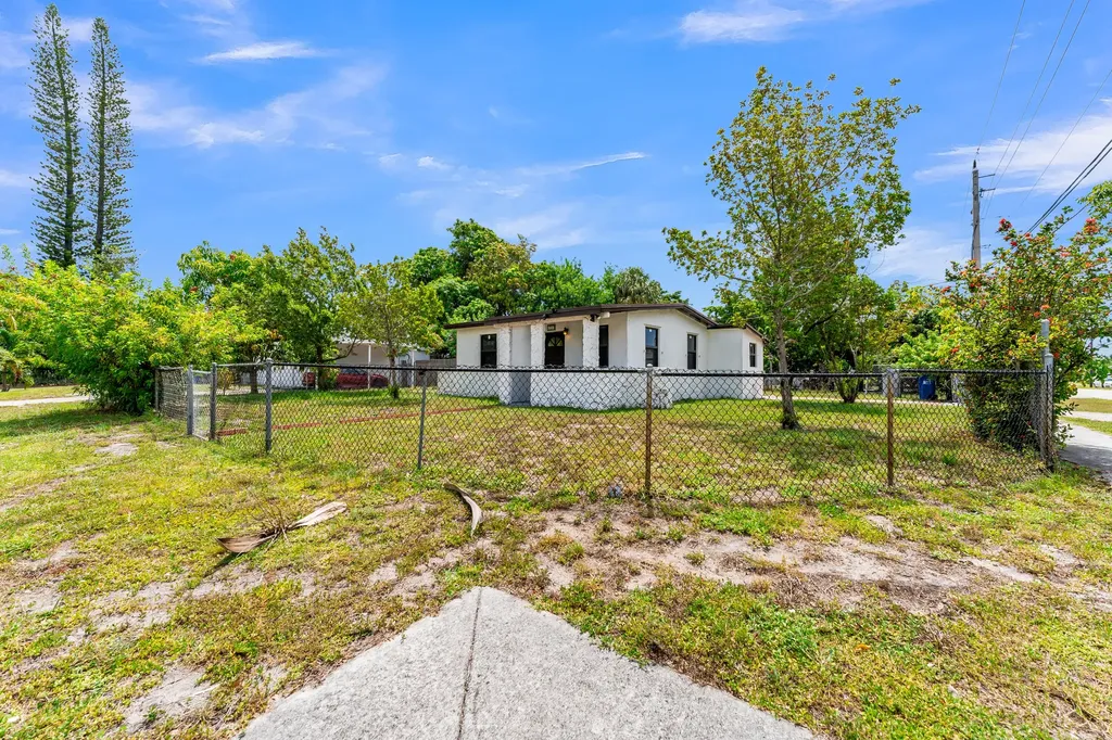 1712 NE 50th Court Pompano Beach FL 33064