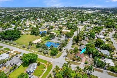 1712 NE 50th Court Pompano Beach FL 33064