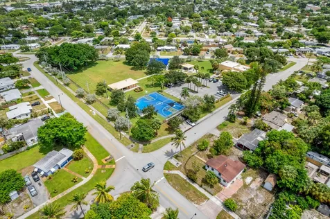1712 NE 50th Court Pompano Beach FL 33064