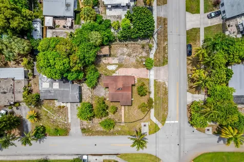 1712 NE 50th Court Pompano Beach FL 33064