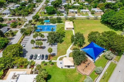 1712 NE 50th Court Pompano Beach FL 33064