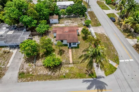 1712 NE 50th Court Pompano Beach FL 33064