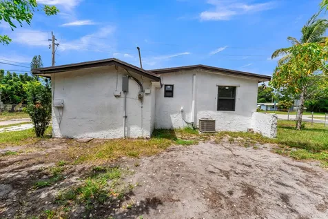 1712 NE 50th Court Pompano Beach FL 33064