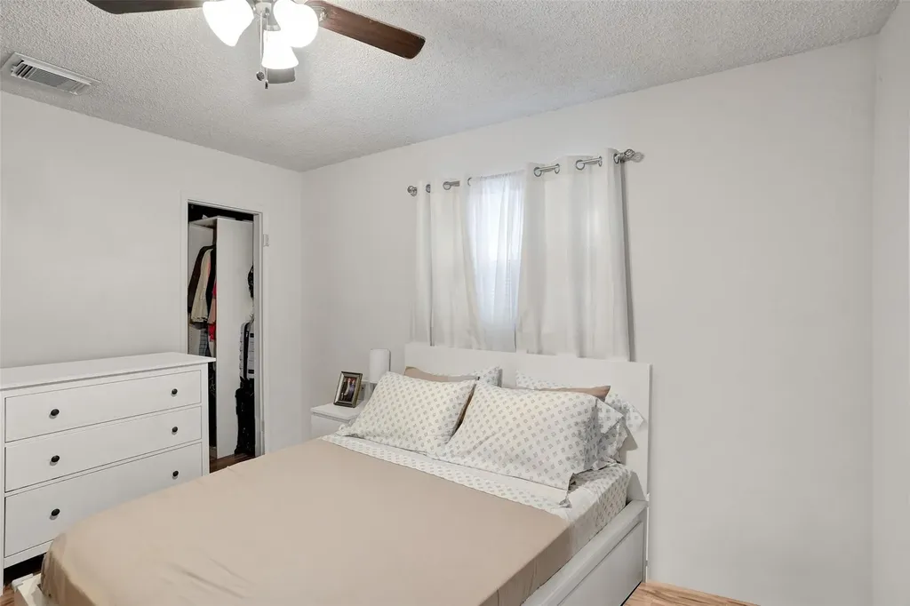 4240 NW 21st Avenue Oakland Park FL 33309