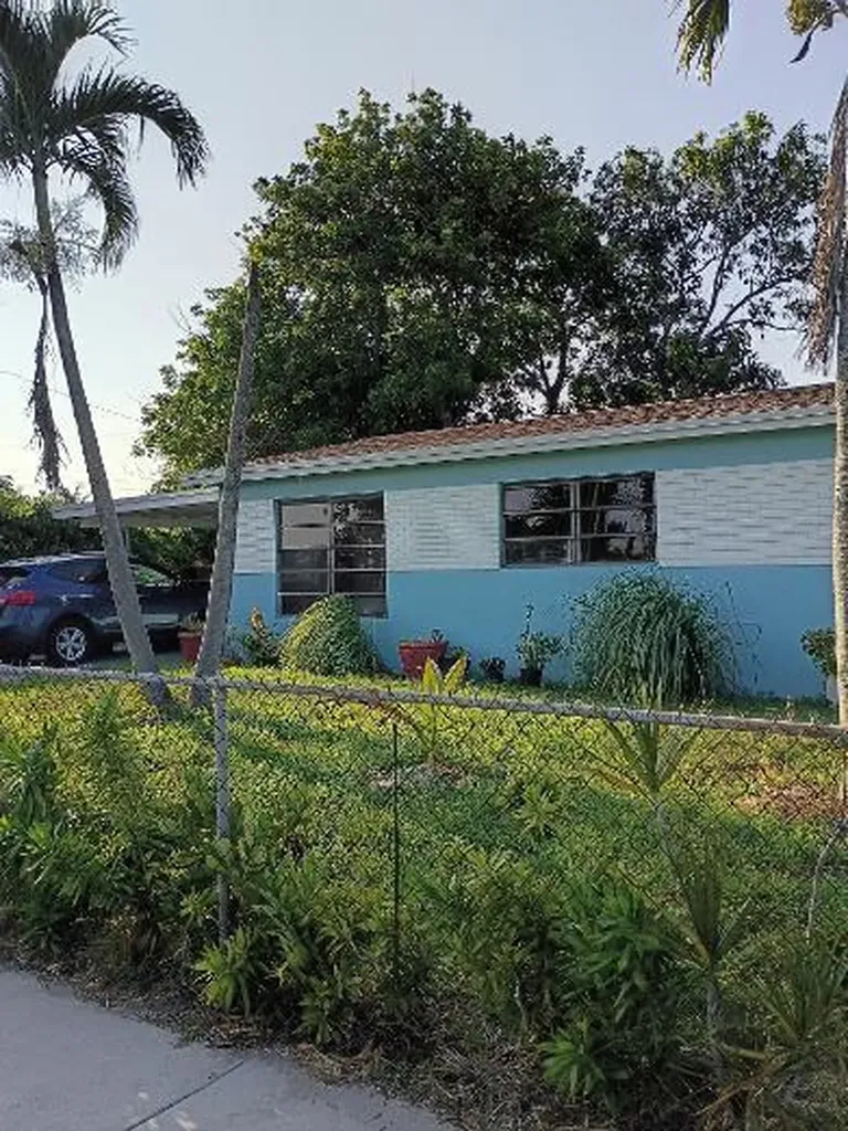 2731 NW 16th Court Fort Lauderdale FL 33311