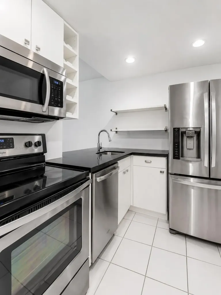 1245 West Avenue Miami Beach FL 33139
