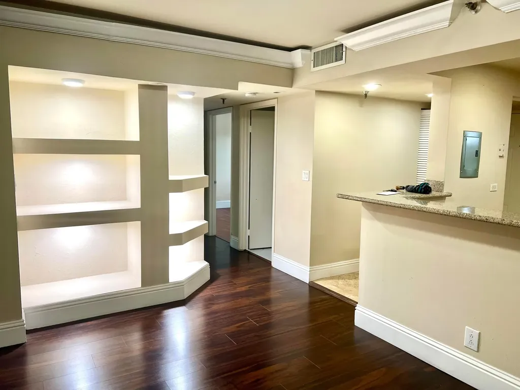 9235 SW 8th Street Boca Raton FL 33428