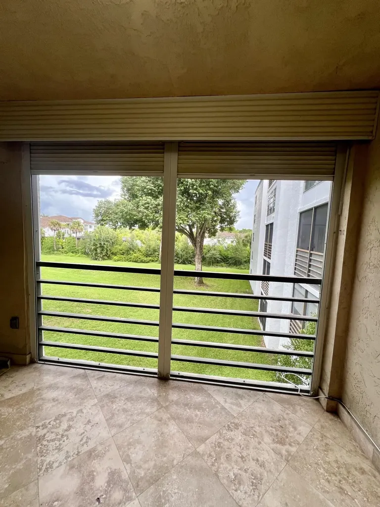 9235 SW 8th Street Boca Raton FL 33428