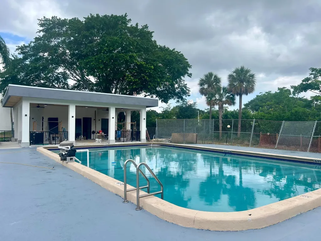 9235 SW 8th Street Boca Raton FL 33428