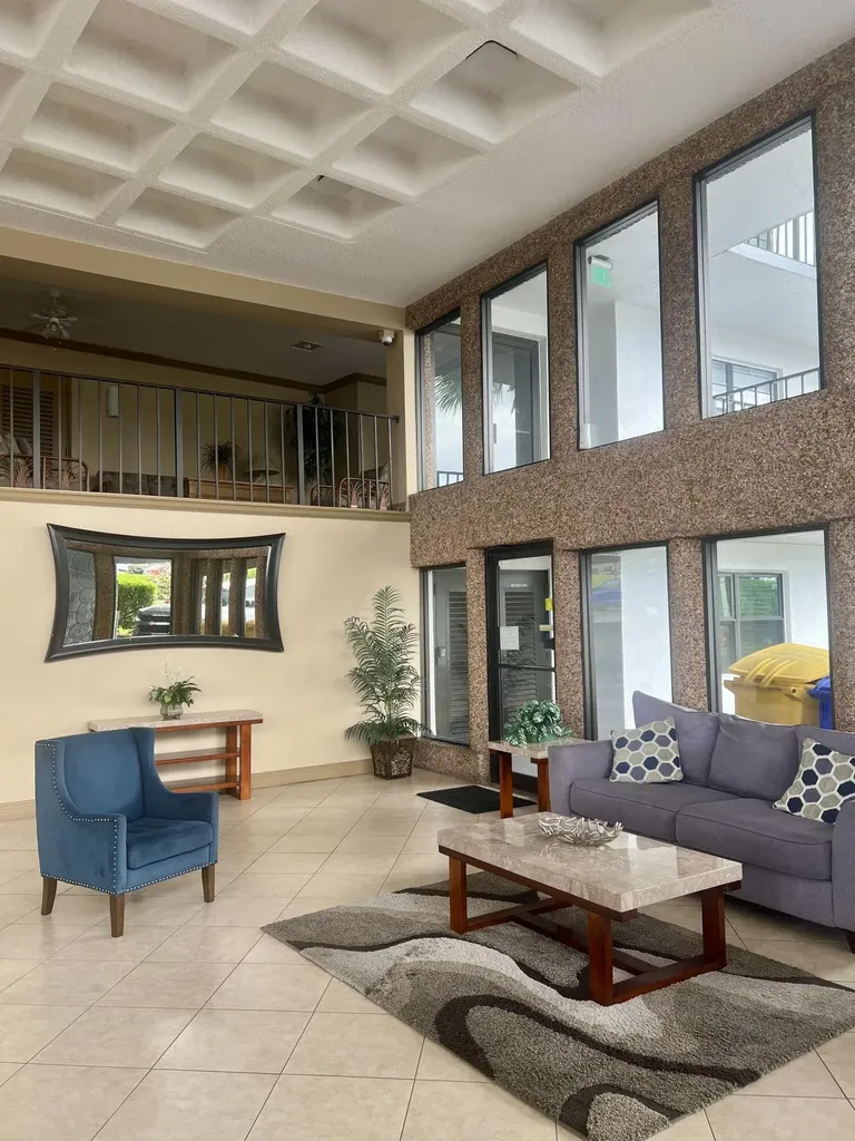 9235 SW 8th Street Boca Raton FL 33428