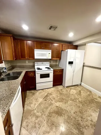 9235 SW 8th Street Boca Raton FL 33428