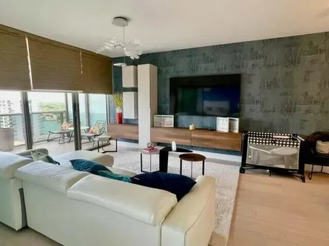 5875 Collins Avenue Miami Beach FL 33140