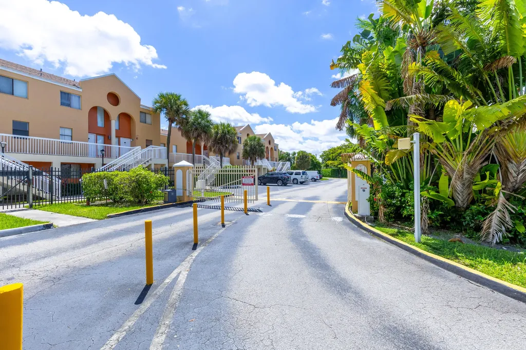 5200 NW 31st Avenue Fort Lauderdale FL 33309
