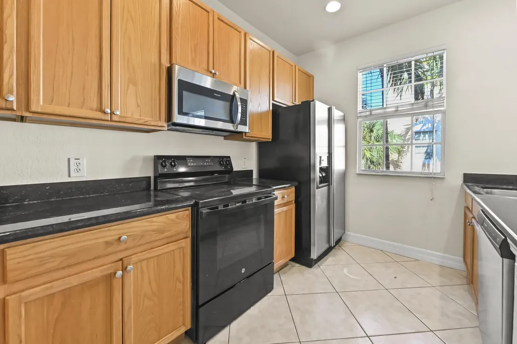 131 Harbors Way Boynton Beach FL 33435