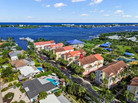 131 Harbors Way Boynton Beach FL 33435