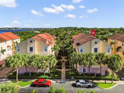 131 Harbors Way Boynton Beach FL 33435
