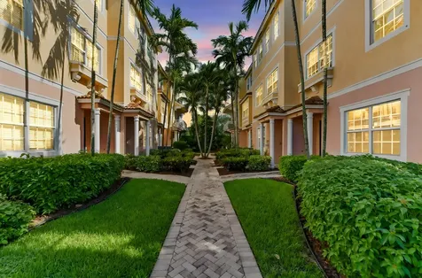 131 Harbors Way Boynton Beach FL 33435