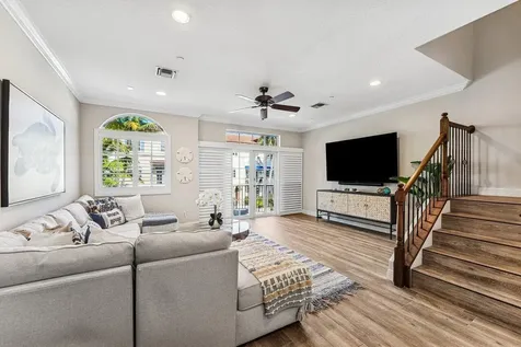 813 Estancia Way Boynton Beach FL 33435