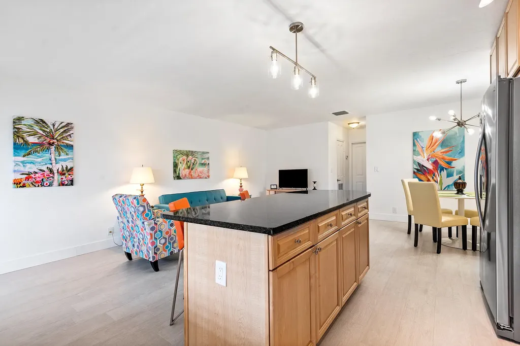 2881 NE 32nd Street Fort Lauderdale FL 33306