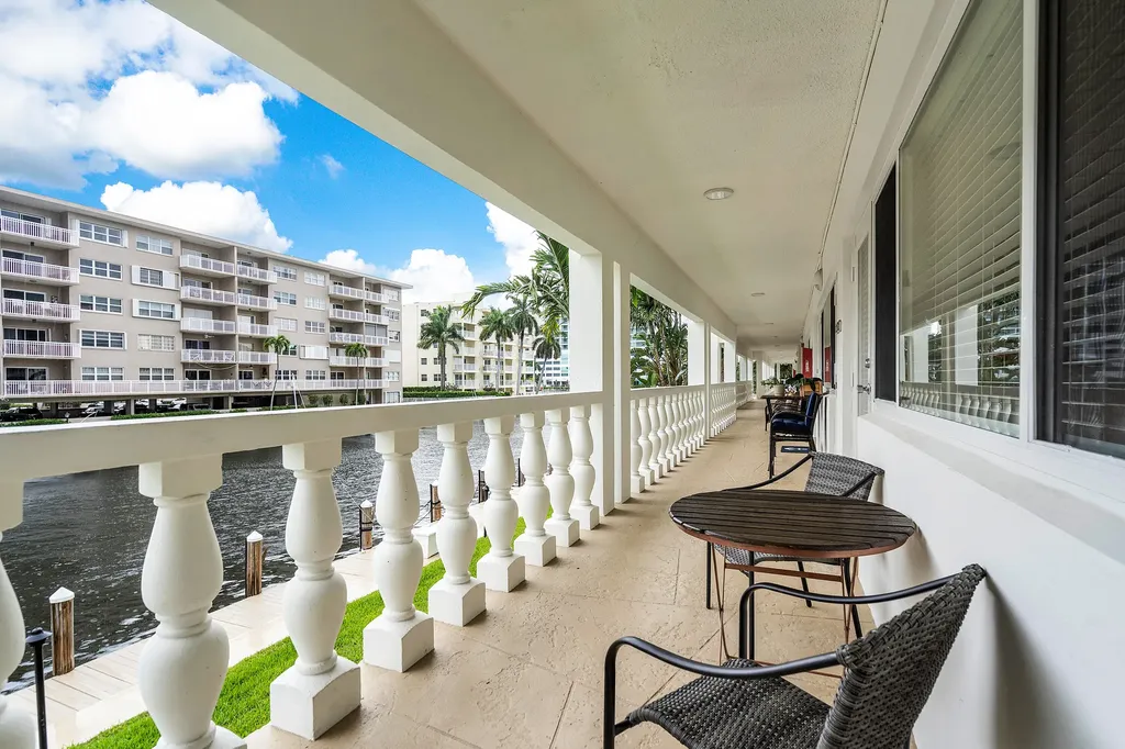 2881 NE 32nd Street Fort Lauderdale FL 33306