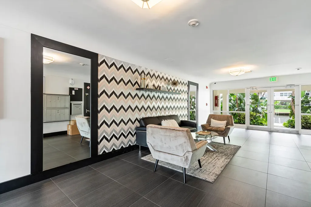 2881 NE 32nd Street Fort Lauderdale FL 33306