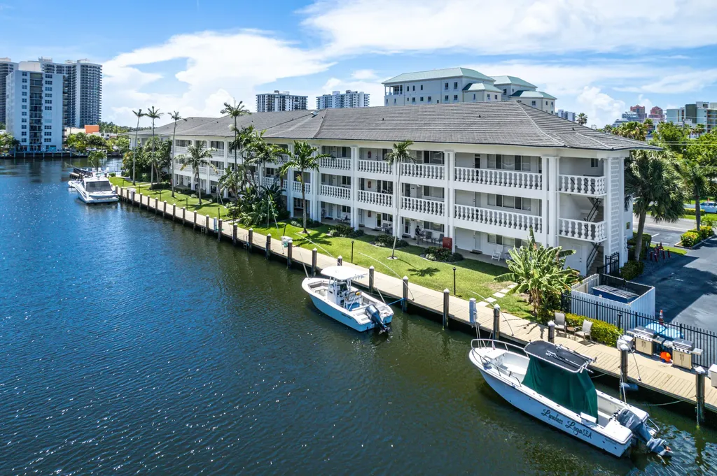 2881 NE 32nd Street Fort Lauderdale FL 33306