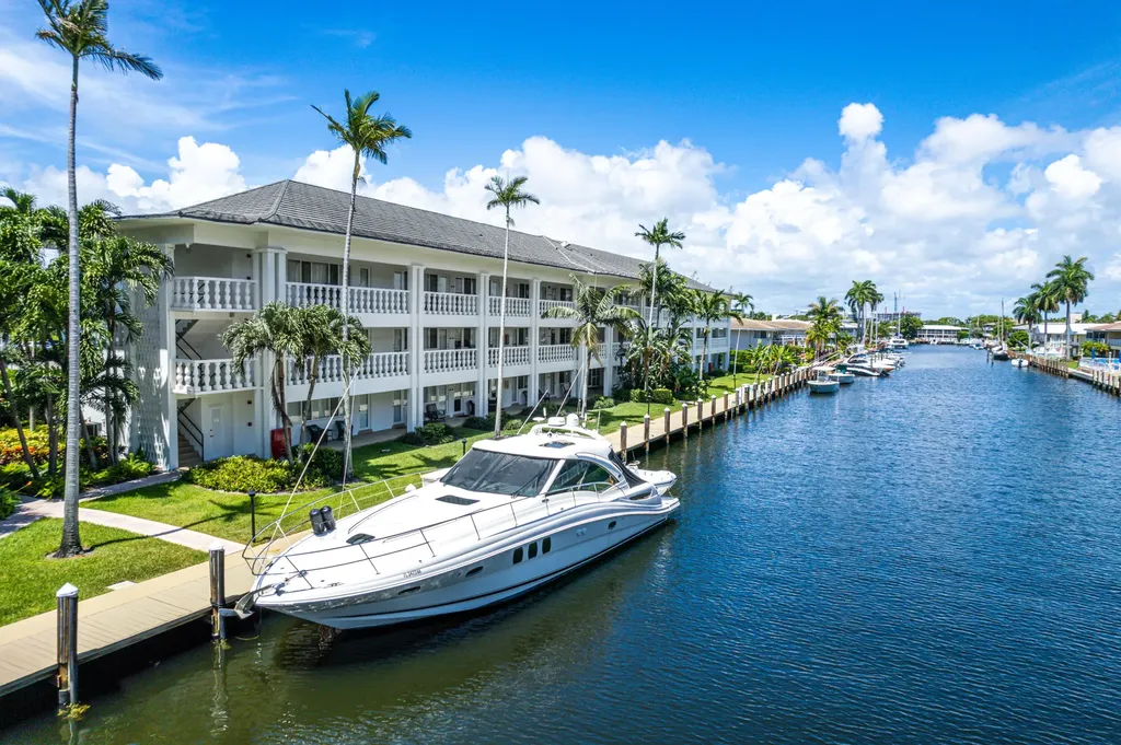 2881 NE 32nd Street Fort Lauderdale FL 33306