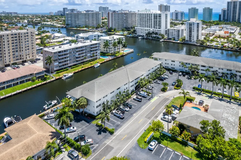 2881 NE 32nd Street Fort Lauderdale FL 33306