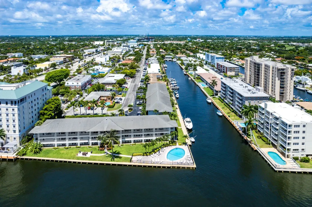 2881 NE 32nd Street Fort Lauderdale FL 33306
