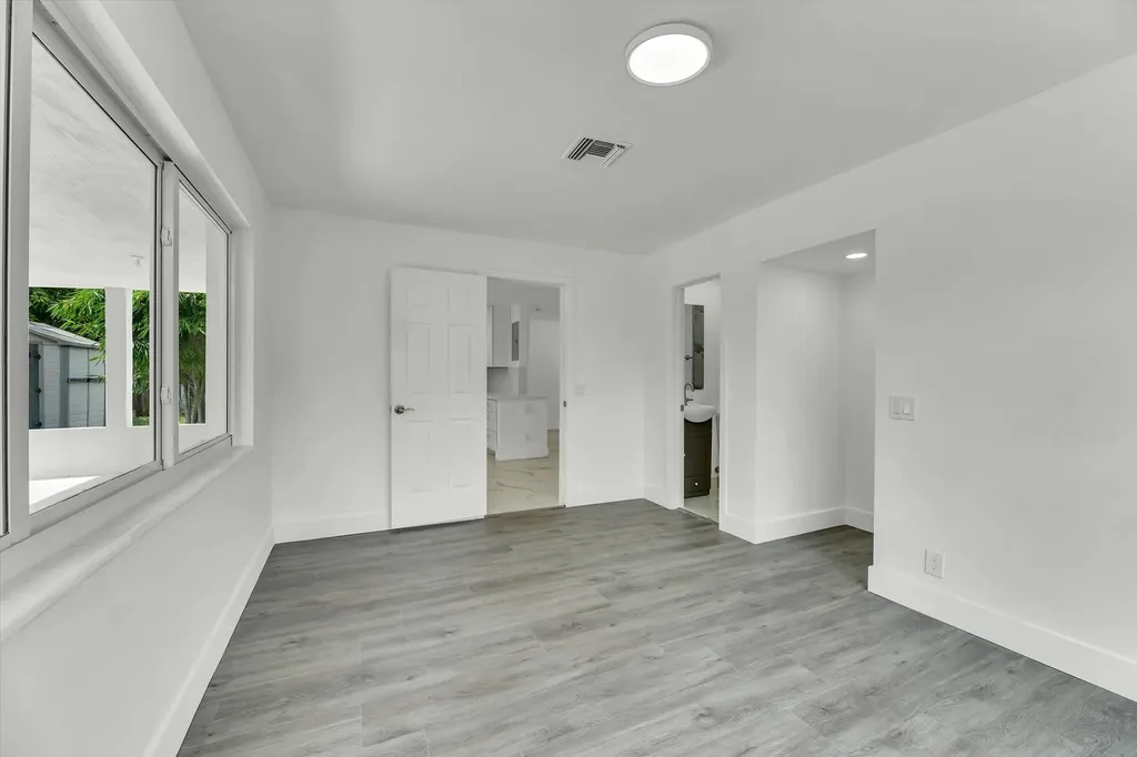 1404 SW 1st Avenue Deerfield Beach FL 33441