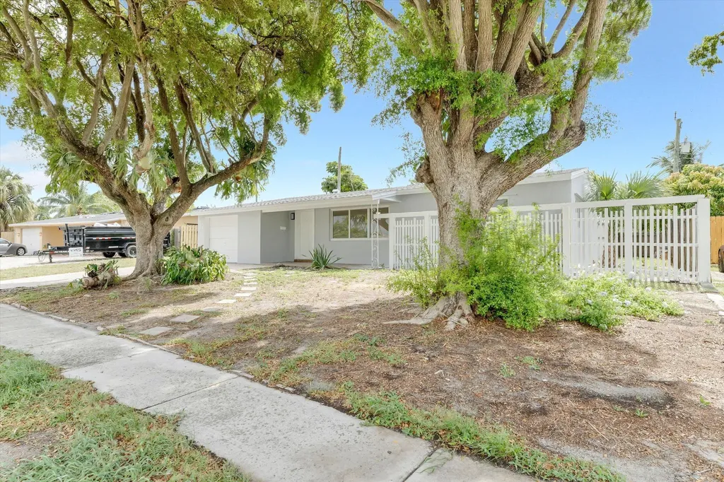 1404 SW 1st Avenue Deerfield Beach FL 33441