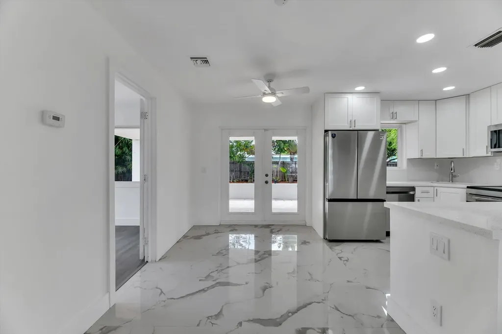 1404 SW 1st Avenue Deerfield Beach FL 33441