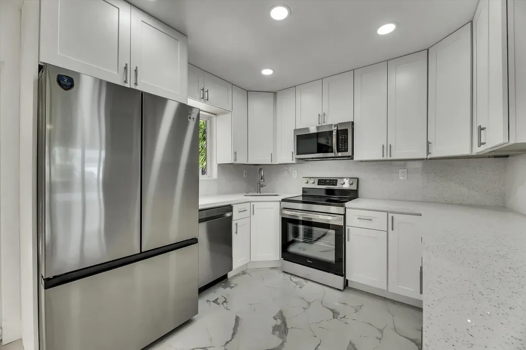 1404 SW 1st Avenue Deerfield Beach FL 33441