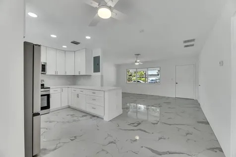 1404 SW 1st Avenue Deerfield Beach FL 33441