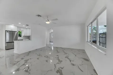 1404 SW 1st Avenue Deerfield Beach FL 33441