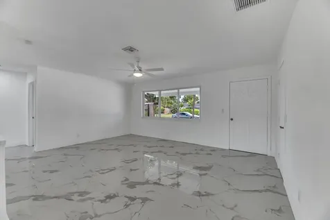 1404 SW 1st Avenue Deerfield Beach FL 33441