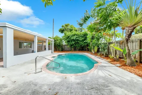 1404 SW 1st Avenue Deerfield Beach FL 33441