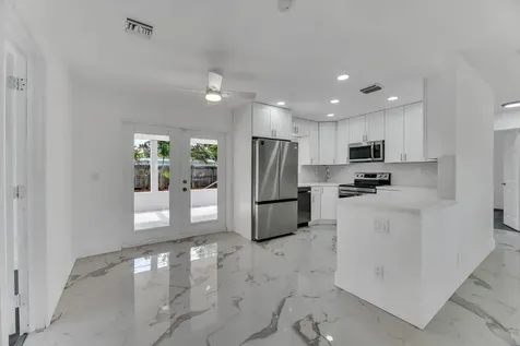1404 SW 1st Avenue Deerfield Beach FL 33441