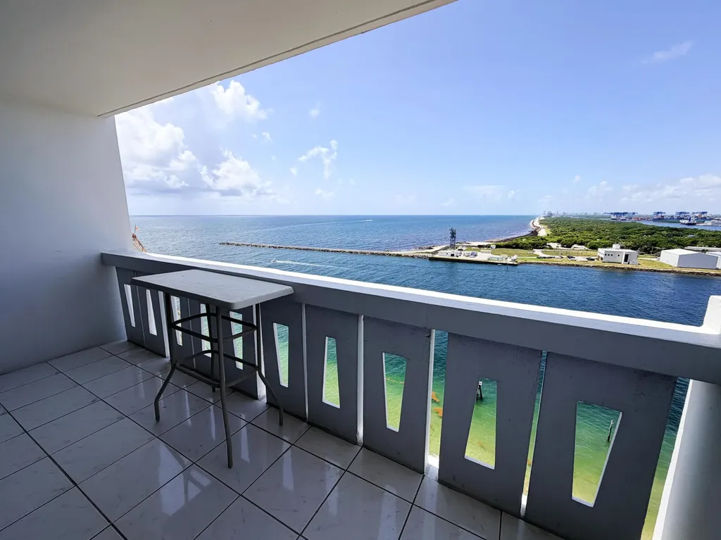 2100 S Ocean Drive Fort Lauderdale FL 33316