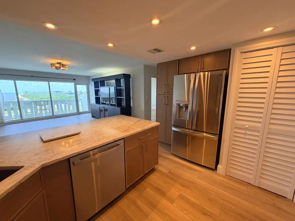 2100 S Ocean Drive Fort Lauderdale FL 33316
