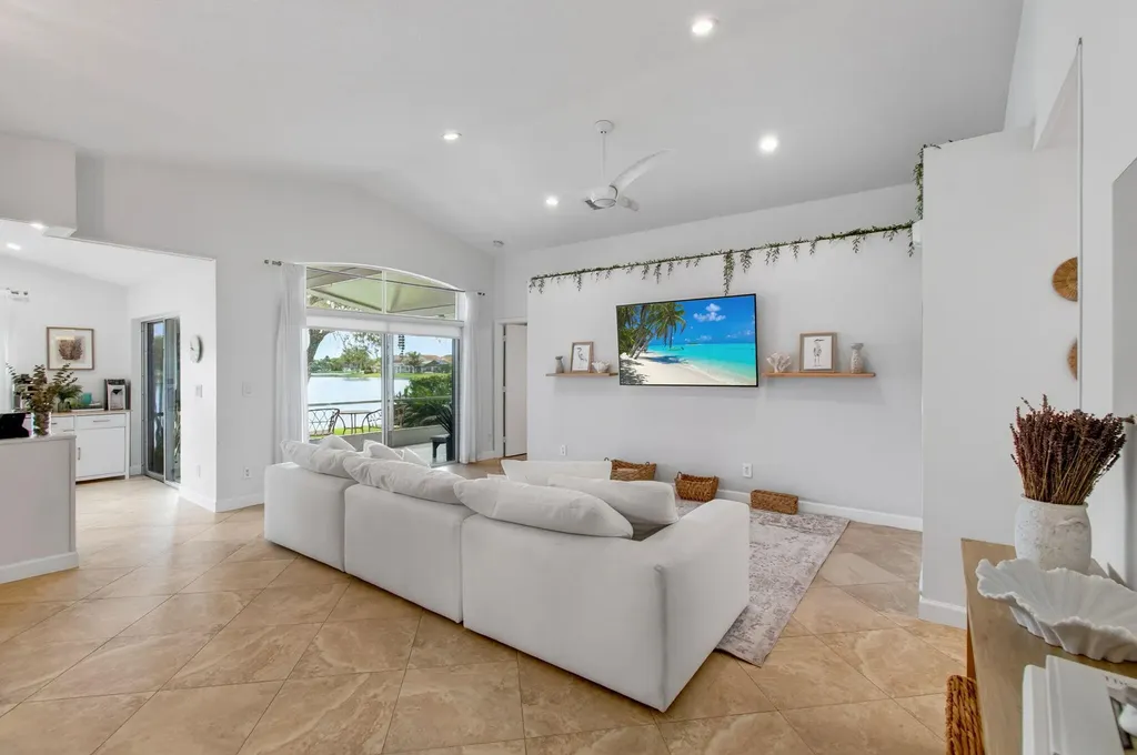7188 Burgess Drive Lake Worth FL 33467