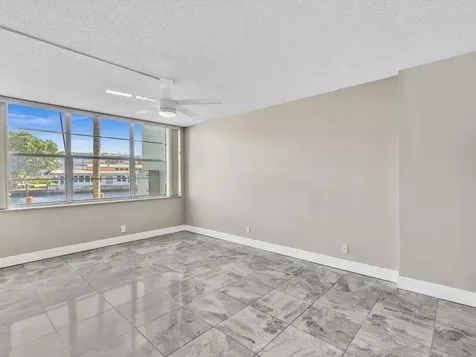 2741 Taft Street Hollywood FL 33020