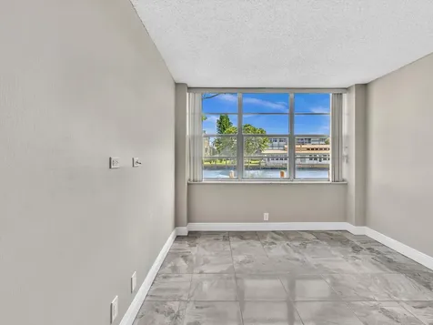 2741 Taft Street Hollywood FL 33020