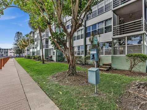 2741 Taft Street Hollywood FL 33020
