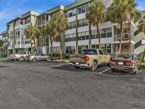 2741 Taft Street Hollywood FL 33020