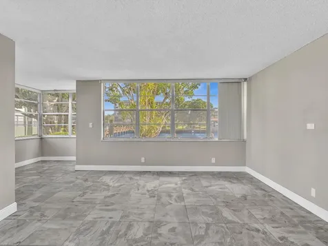 2741 Taft Street Hollywood FL 33020