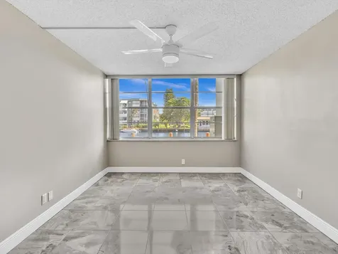 2741 Taft Street Hollywood FL 33020