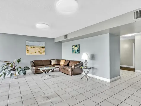 2741 Taft Street Hollywood FL 33020