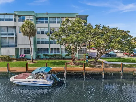 2741 Taft Street Hollywood FL 33020