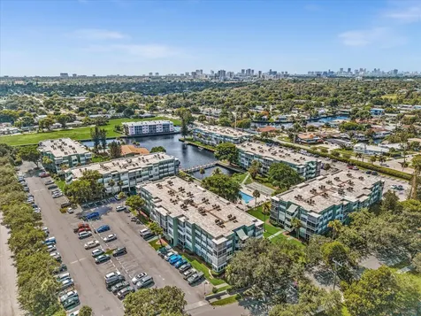 2741 Taft Street Hollywood FL 33020